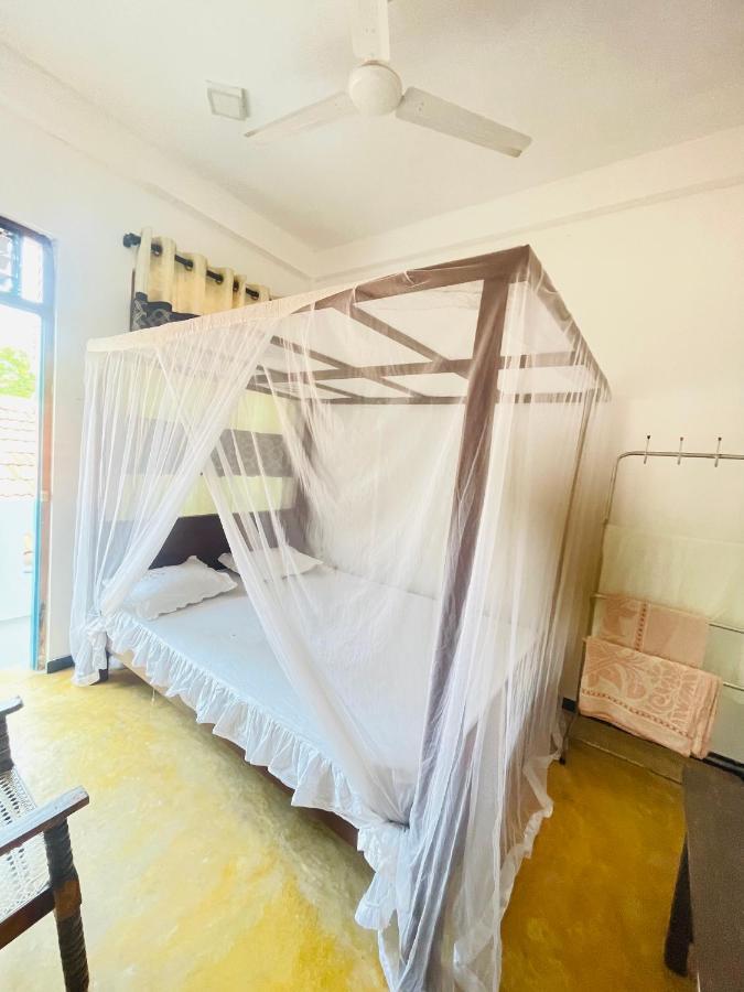 Chithra Homestay Tangalle Exterior foto