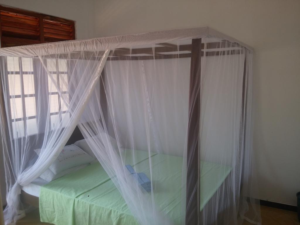 Chithra Homestay Tangalle Exterior foto