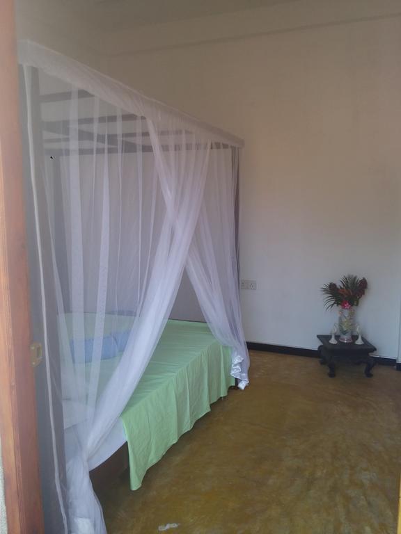 Chithra Homestay Tangalle Exterior foto
